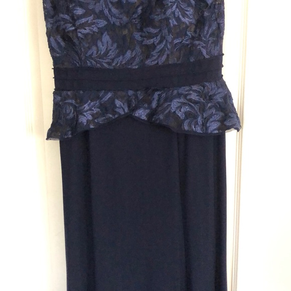 Mother of the Bride Dress - Picture 3 of 4